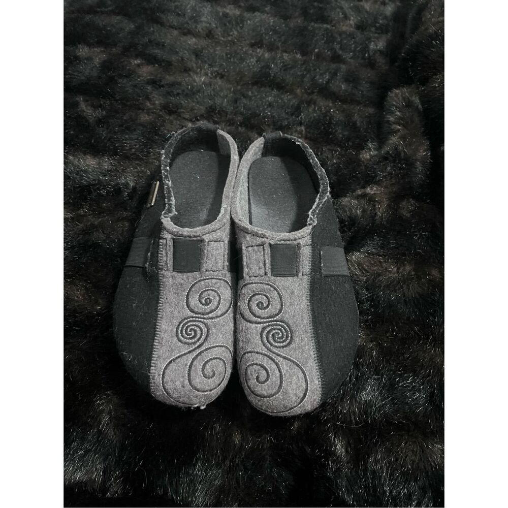 Haflinger‎ Woman’s Slip On Clog Slippers Pure New Wool Size 40 9.5